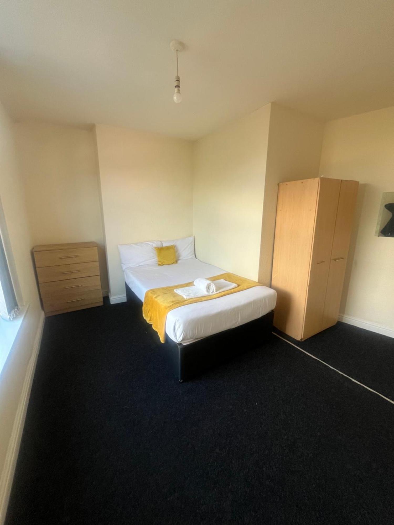 Simple Inn Wakefield Zewnętrze zdjęcie