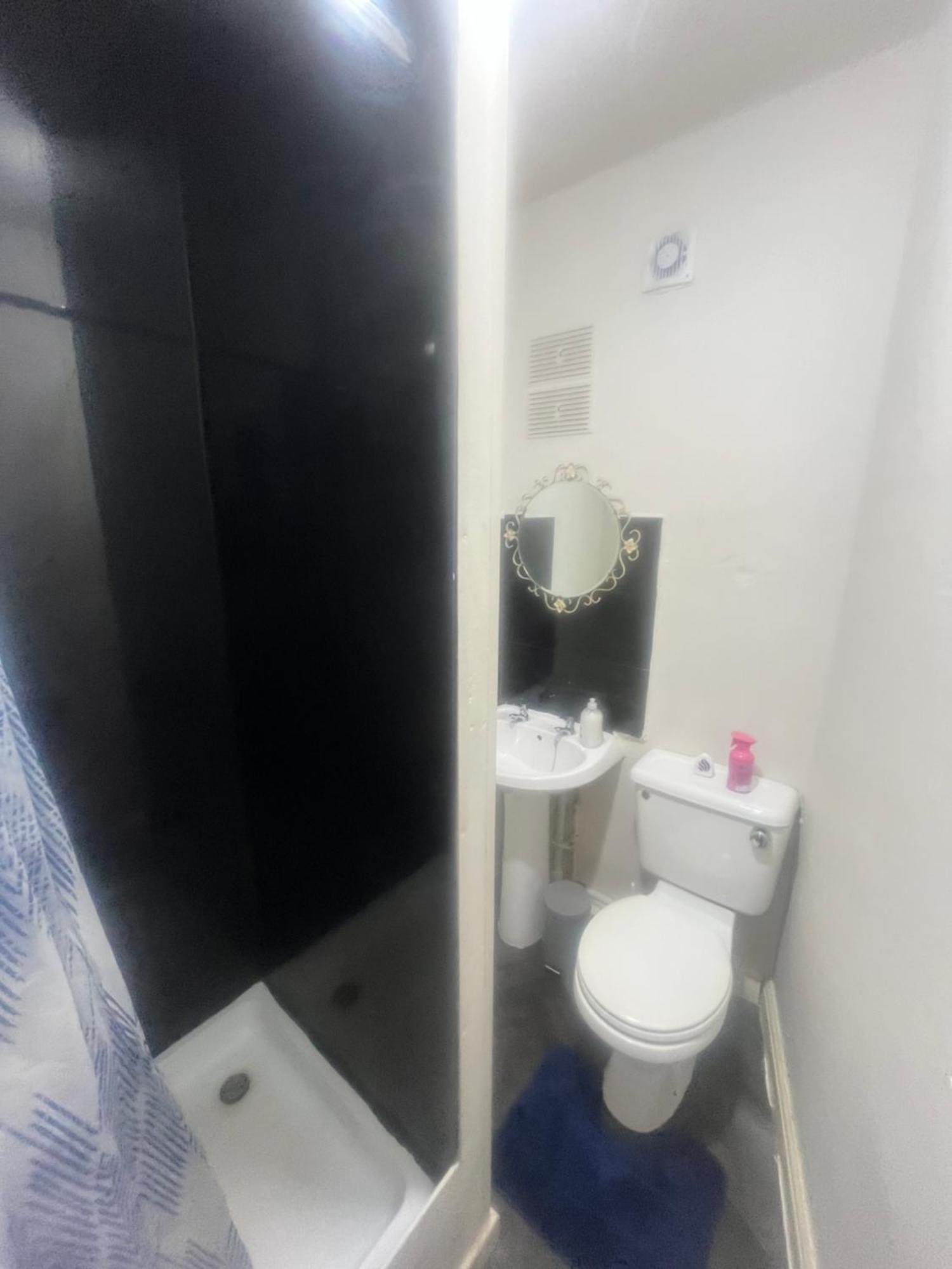 Simple Inn Wakefield Zewnętrze zdjęcie